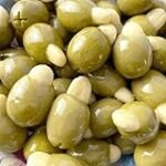 Las Mejores Aceitunas Rellenas de Almendras: Análisis y Comparativa para Complementar tu Paella Perfecta